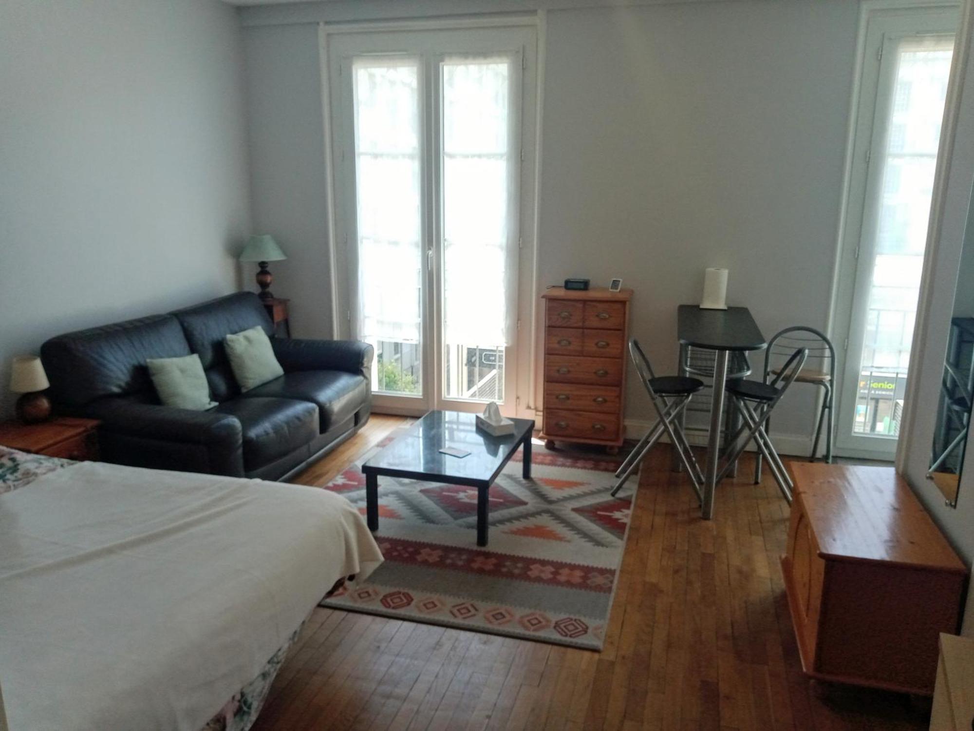 Appartement Perret 105 Rue Victor Hugo, Lumineux, Plein Centre, Parking Prive Arrivee Autonome Tout A Pied Le Havre Exterior photo